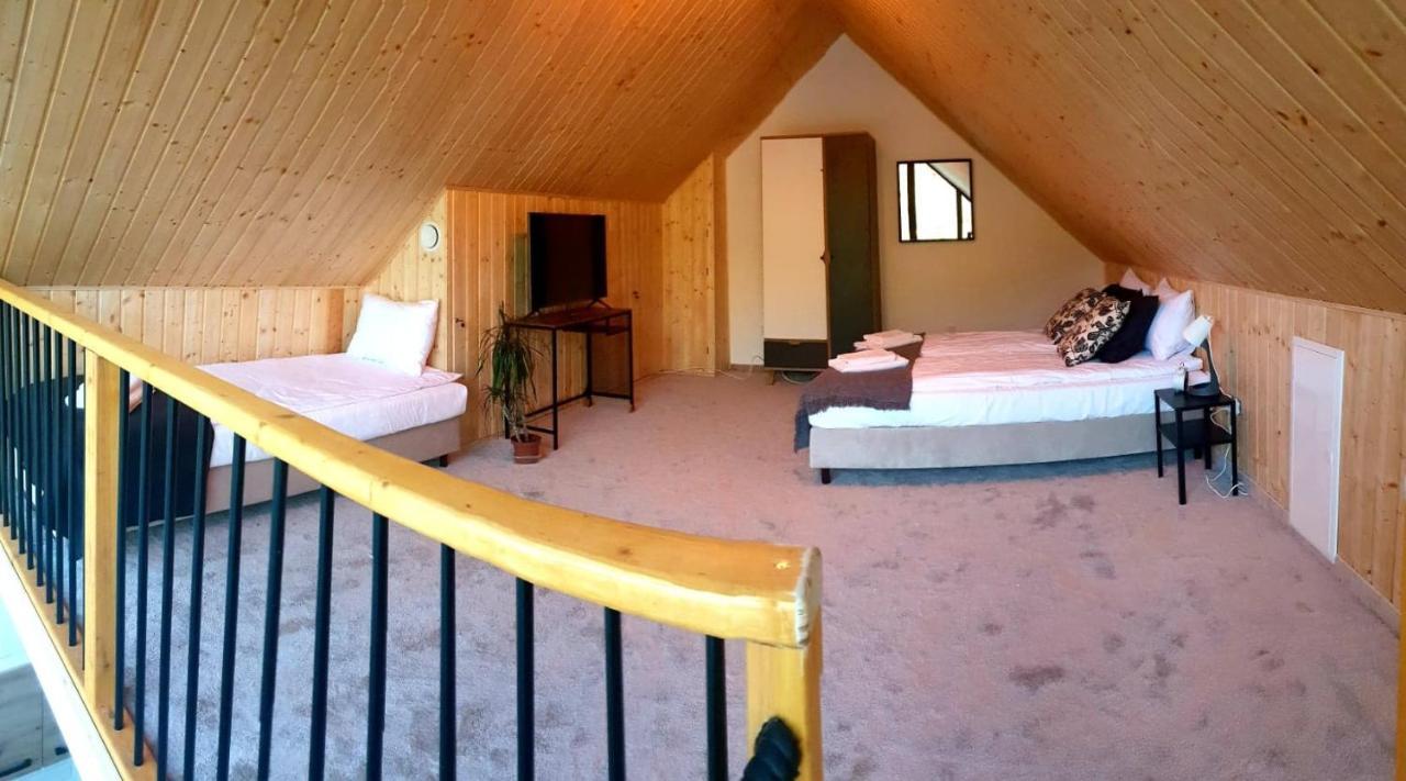 Hotel Bursztynowy Jozefow na Wisla المظهر الخارجي الصورة