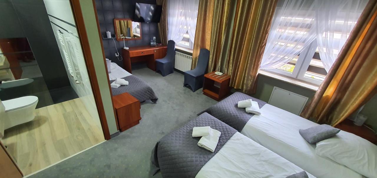 Hotel Bursztynowy Jozefow na Wisla المظهر الخارجي الصورة