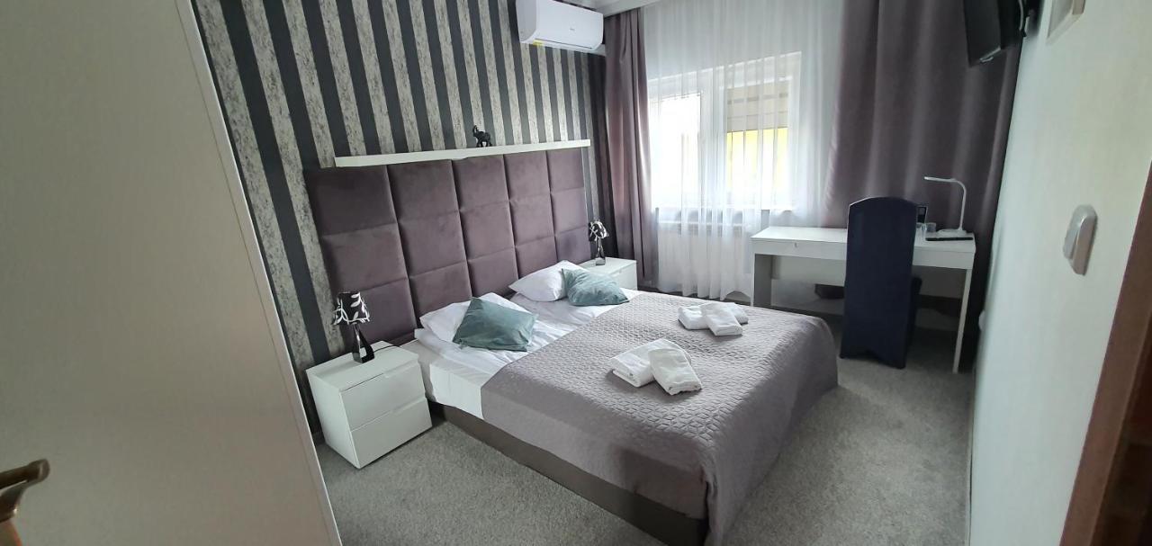 Hotel Bursztynowy Jozefow na Wisla المظهر الخارجي الصورة