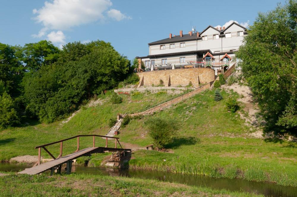 Hotel Bursztynowy Jozefow na Wisla المظهر الخارجي الصورة