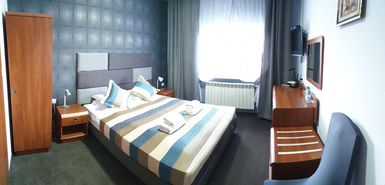Hotel Bursztynowy Jozefow na Wisla المظهر الخارجي الصورة