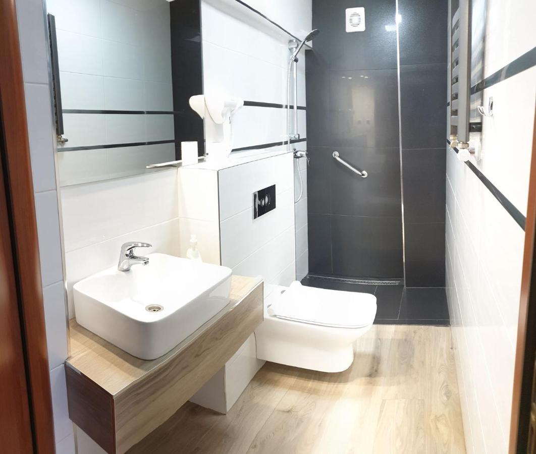 Hotel Bursztynowy Jozefow na Wisla المظهر الخارجي الصورة