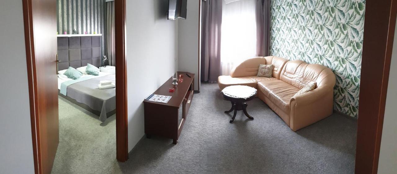 Hotel Bursztynowy Jozefow na Wisla المظهر الخارجي الصورة