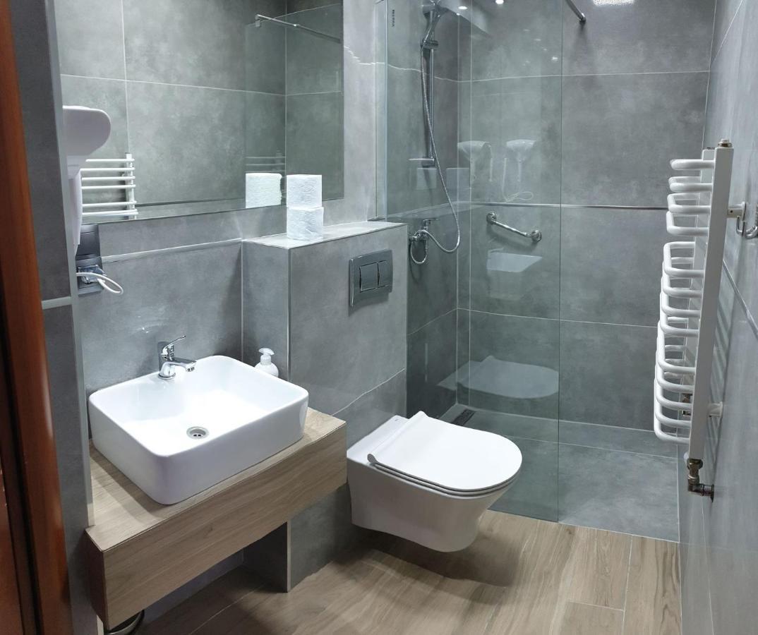 Hotel Bursztynowy Jozefow na Wisla المظهر الخارجي الصورة