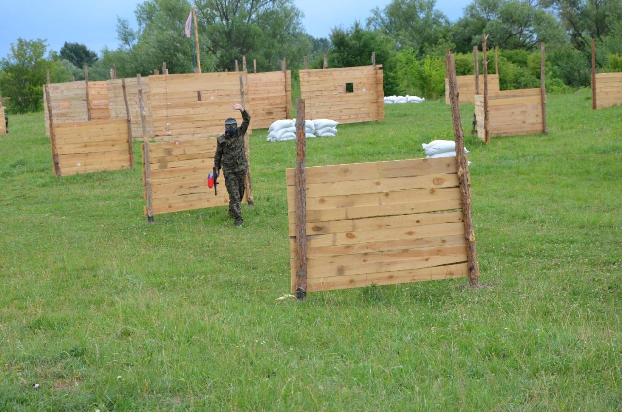 Hotel Bursztynowy Jozefow na Wisla المظهر الخارجي الصورة